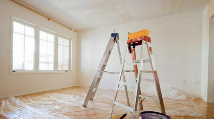 Как побелить потолок водоэмульсионкой без разводов. Как покрасить потолок без разводов: выбор краски, методики, исполнение. Разный оттенок полос