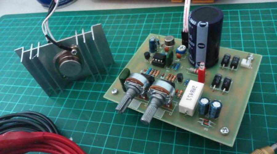 Lm317 switching circuit with 12V adjustment.  LM317 voltage stabilizer.  LM317 regulated power supply circuit