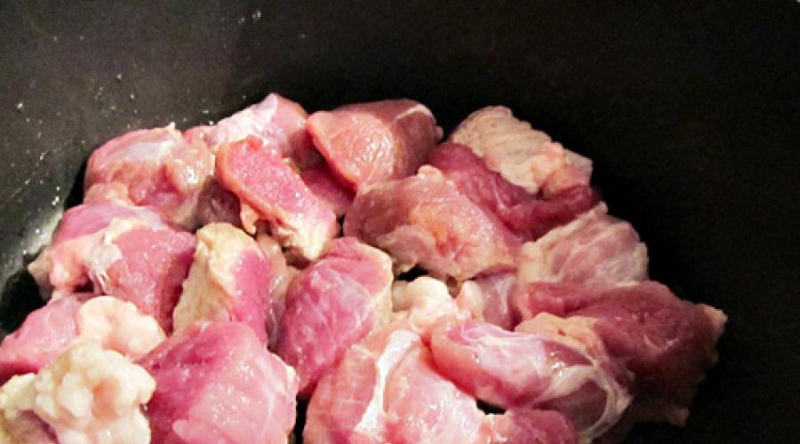 Бигус с соленой капустой и мясом свиным. Бигус из свежей капусты со свининой. Бигус со свининой и колбасой