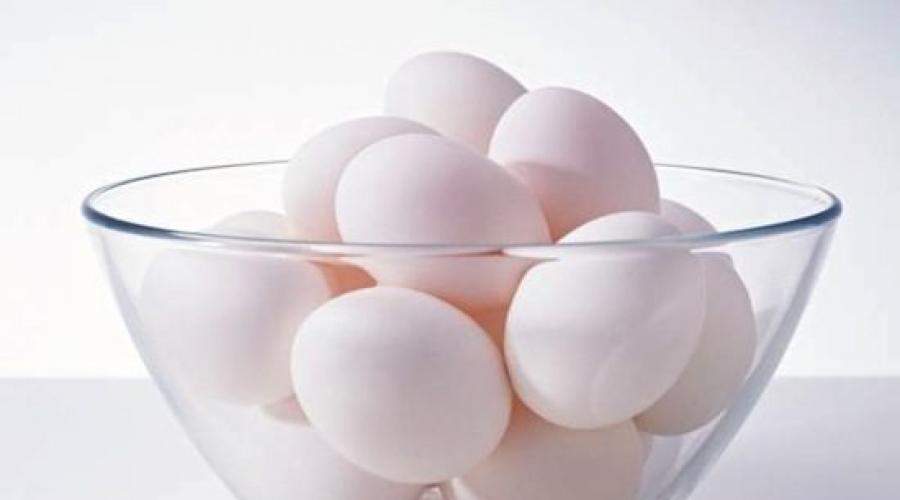 Dlaczego marzysz o kurzych jajach?  Pij surowe jajka