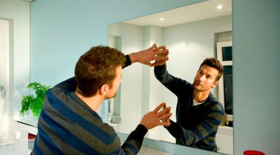 На что приклеить зеркало к стене. Как закрепить зеркало без рамки на стене, на стенке шкафа, на кафельной плитке. Как прикрепить зеркало без рамы