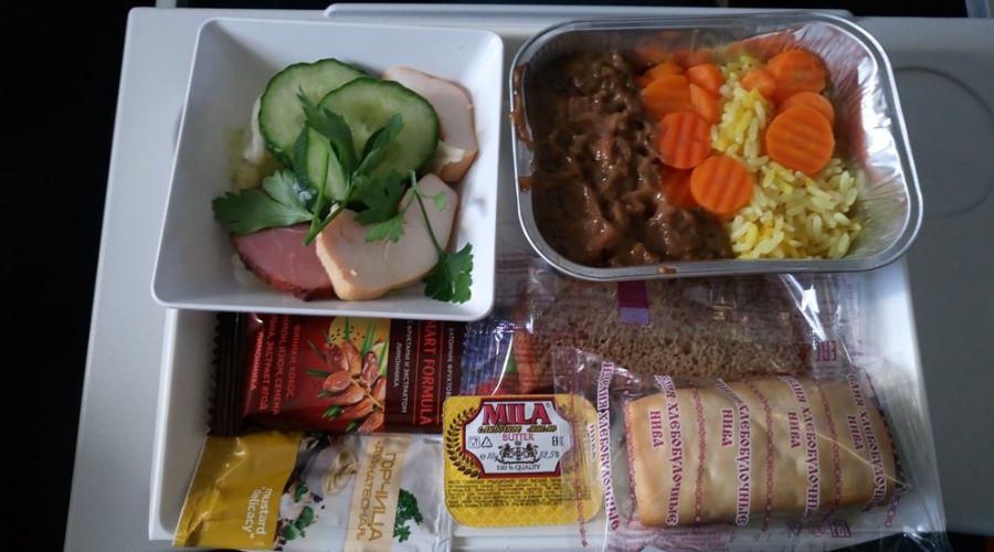 Escolhendo a comida a bordo da Aeroflot: o que está no cardápio e como pedir.  Comida deliciosa em um avião - o que é comida especial e como consegui-la